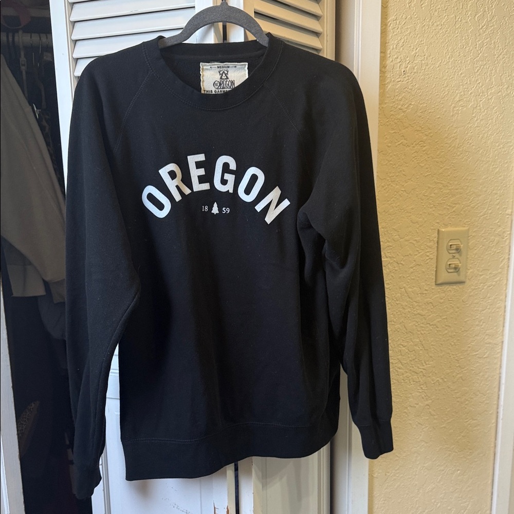 Black 'OREGON' Crewneck Sweatshirt